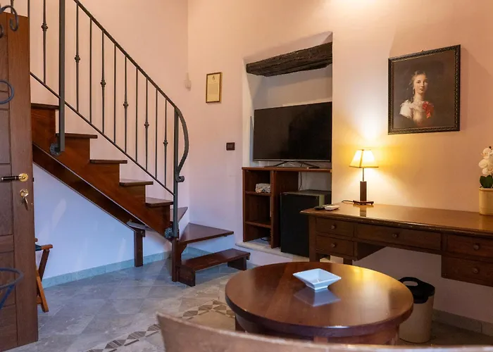 Alarcon Storico לינה וארוחת בוקר *